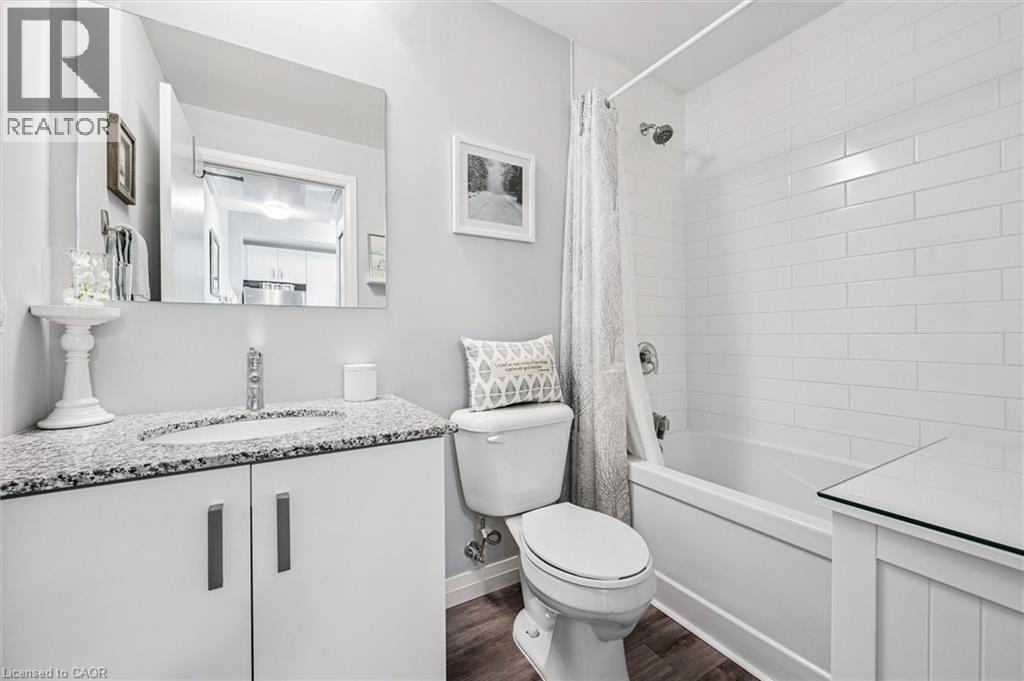 108 Garment Street Unit# 416, Kitchener, ON - Indoor Photo Showing Bathroom