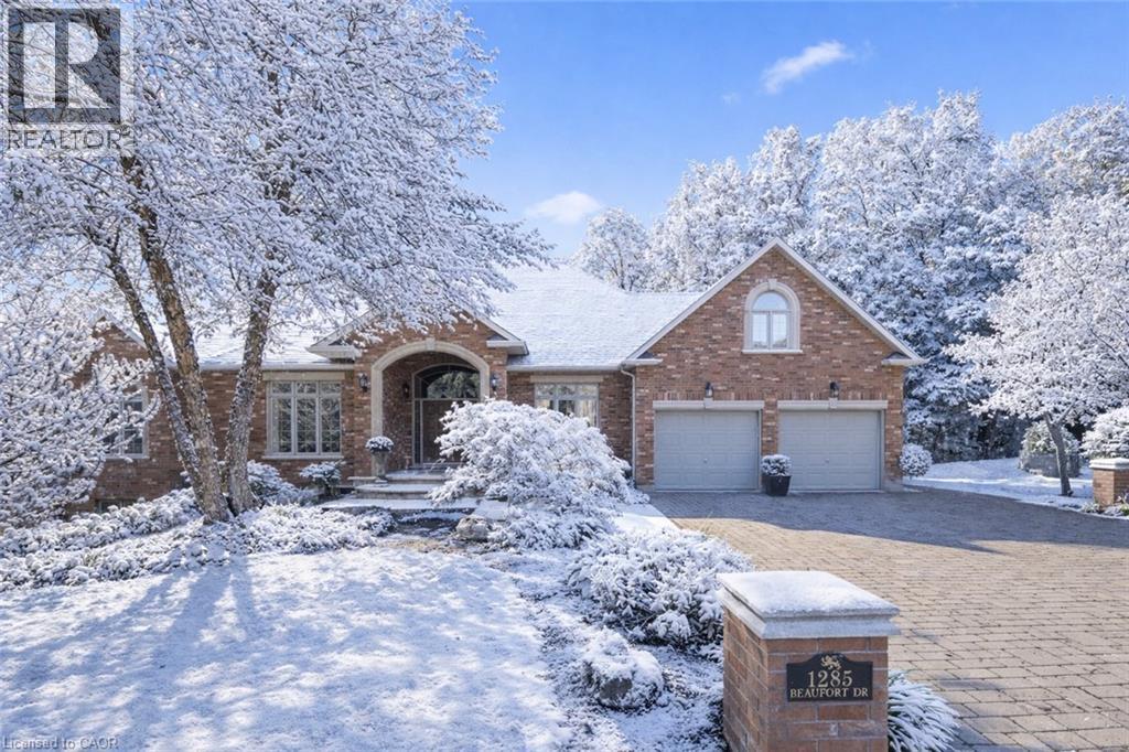 1285 Beaufort Drive, Burlington, ON - Outdoor