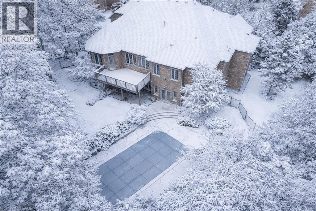 1285 Beaufort Drive, Burlington, ON - Outdoor