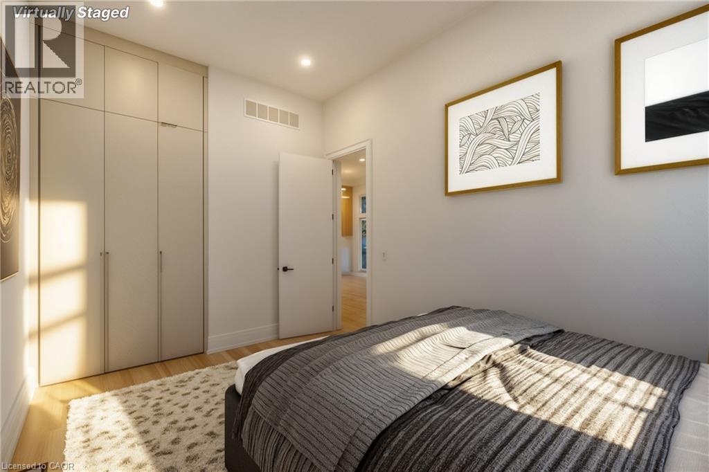 135 Secord Lane, Burlington, ON - Indoor Photo Showing Bedroom
