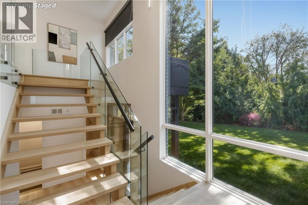 135 Secord Lane, Burlington, ON - Indoor Photo Showing Other Room