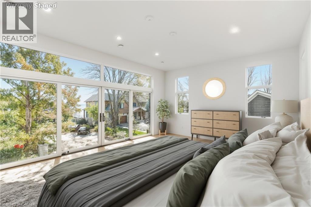 135 Secord Lane, Burlington, ON - Indoor Photo Showing Bedroom