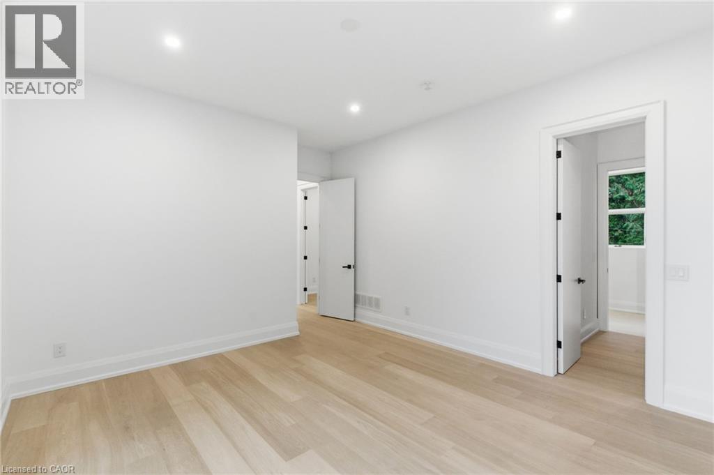 135 Secord Lane, Burlington, ON - Indoor Photo Showing Other Room