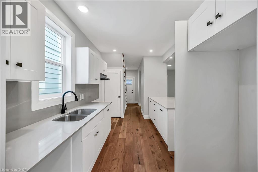 193 Glendale Avenue N, Hamilton, ON