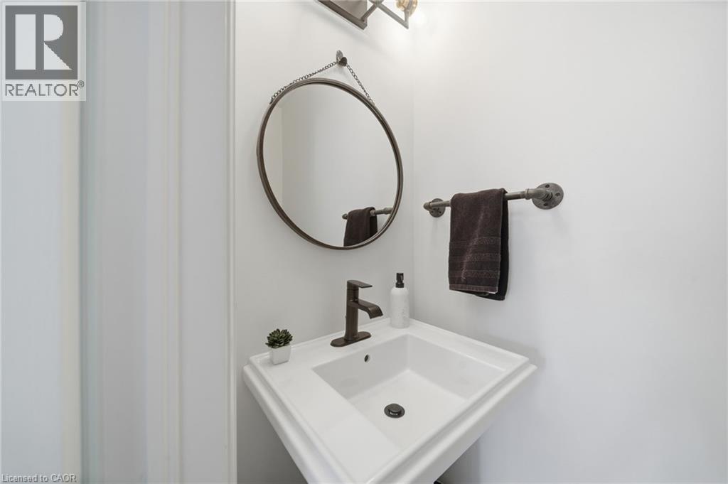 Bathroom with a sink - 136 Braemar Avenue, Caledonia, ON - Indoor Photo Showing Bathroom