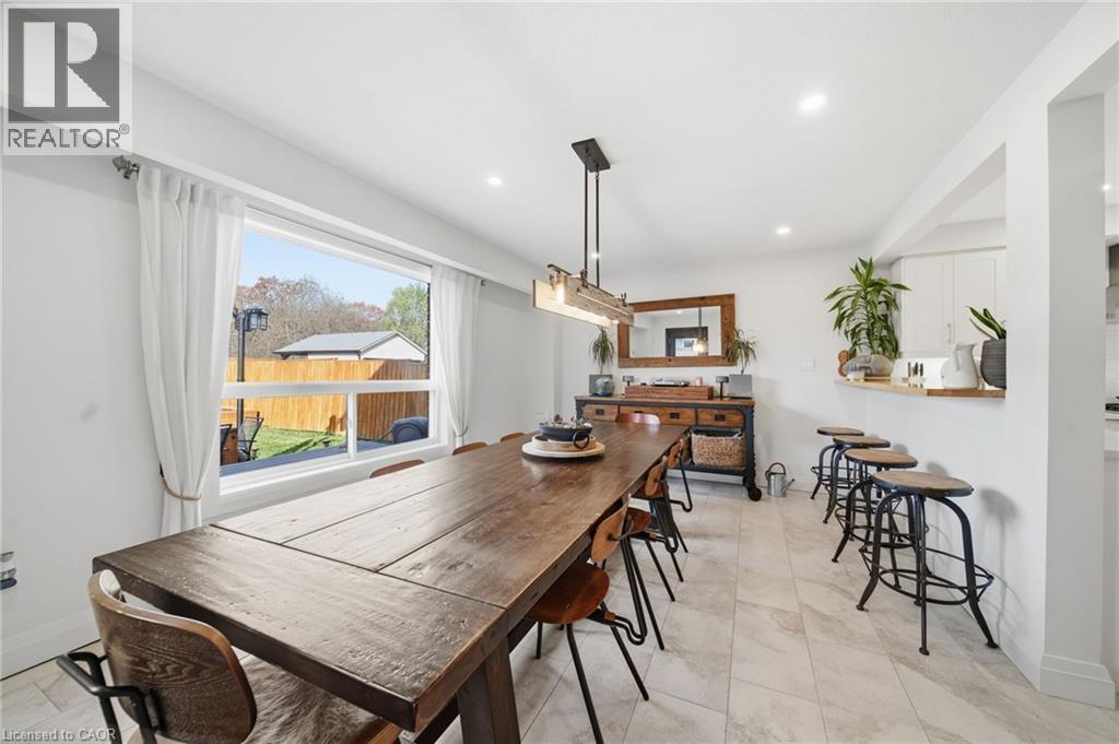 Dining space featuring recessed lighting - 136 Braemar Avenue, Caledonia, ON - Indoor Photo Showing Dining Room