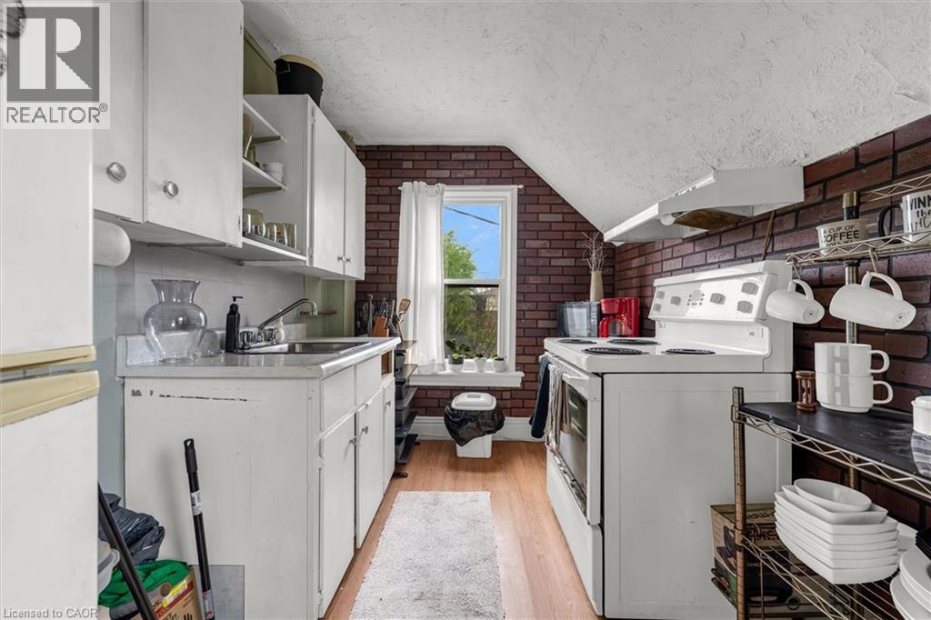 382 Beach Boulevard, Hamilton, ON - Indoor Photo Showing Laundry Room