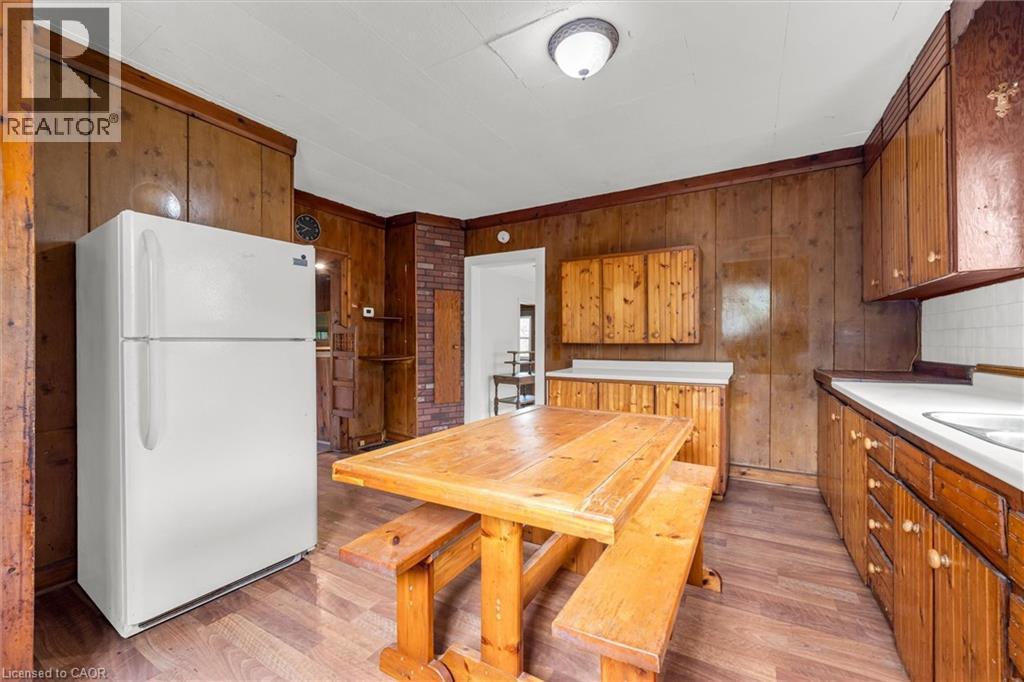 382 Beach Boulevard, Hamilton, ON - Indoor Photo Showing Kitchen