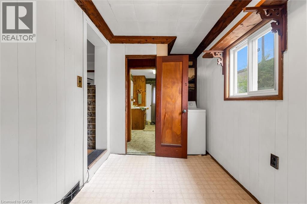 382 Beach Boulevard, Hamilton, ON - Indoor