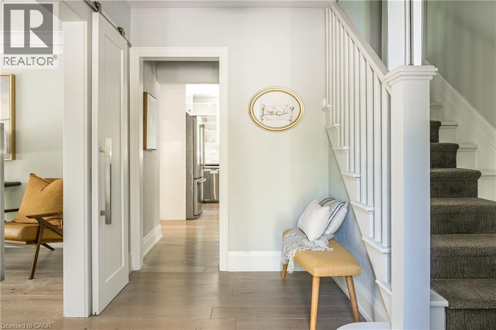 3 Oakwood Place, Hamilton, ON - Indoor Photo Showing Other Room