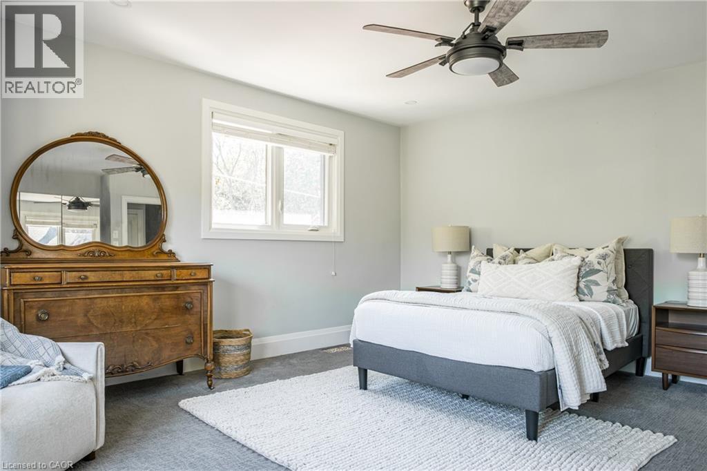 3 Oakwood Place, Hamilton, ON - Indoor Photo Showing Bedroom