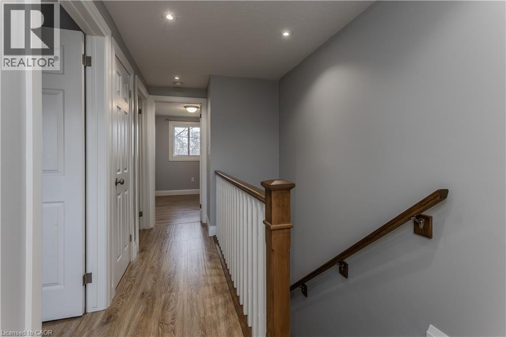 30 Graywood Road, Hamilton, ON - Indoor Photo Showing Other Room