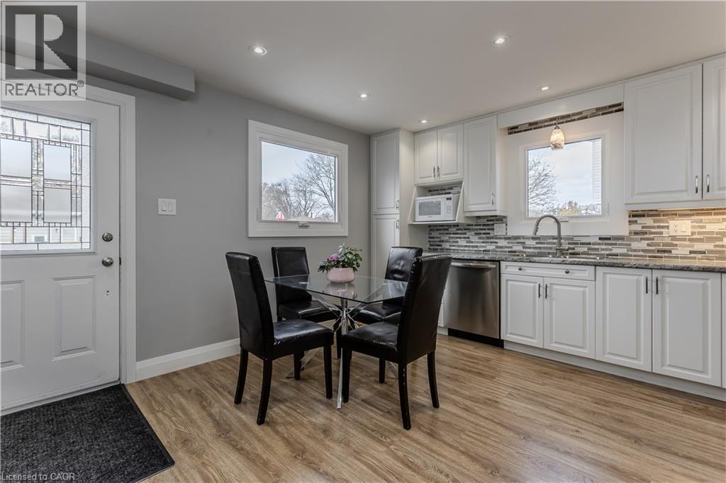 30 Graywood Road, Hamilton, ON - Indoor