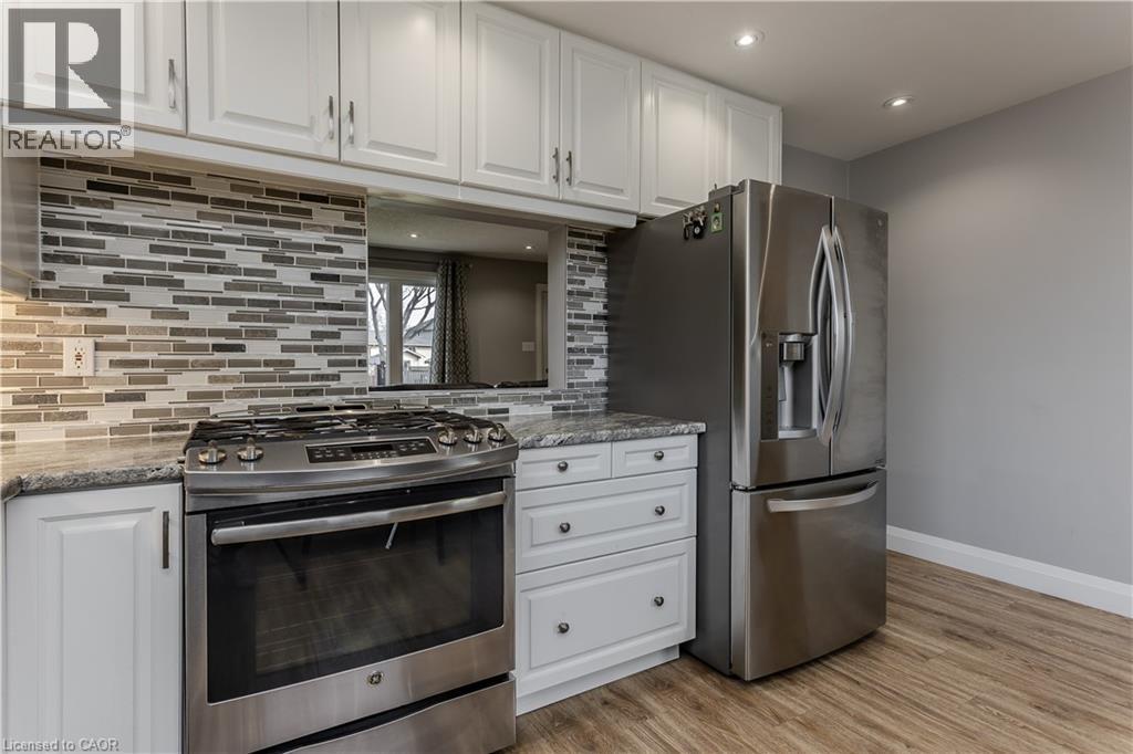 30 Graywood Road, Hamilton, ON - Indoor Photo Showing Kitchen With Stainless Steel Kitchen