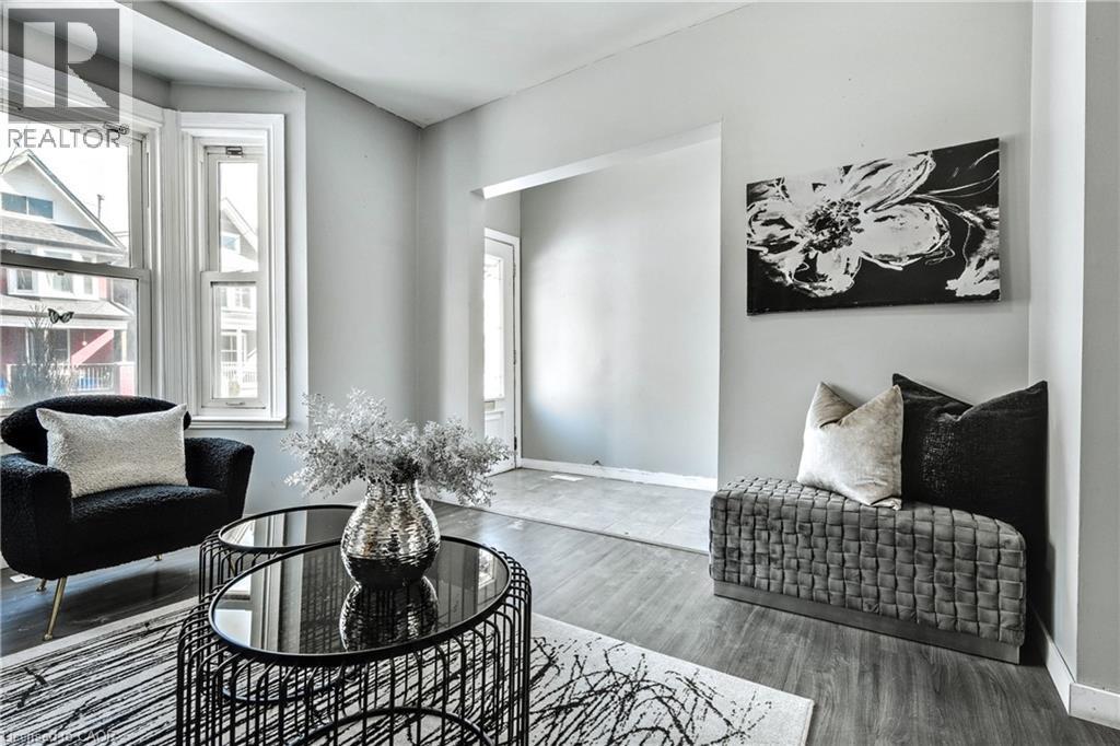 381 Herkimer Street, Hamilton, ON - Indoor