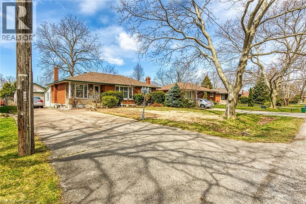 9 Gavin Drive, St. Catharines, ON - Outdoor