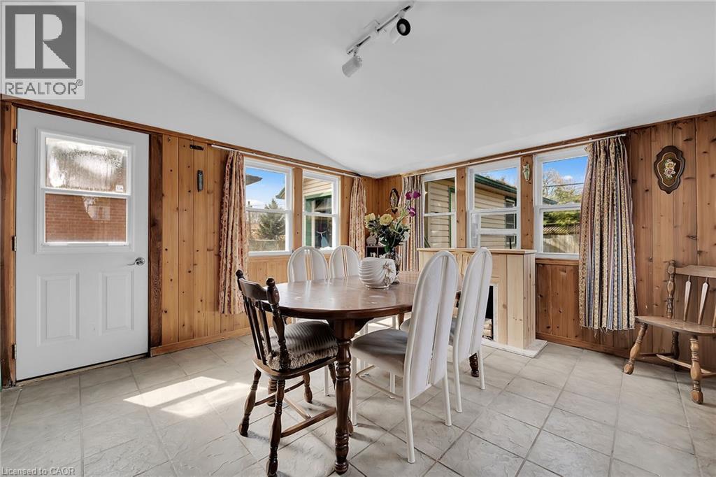 9 Gavin Drive, St. Catharines, ON - Indoor Photo Showing Dining Room