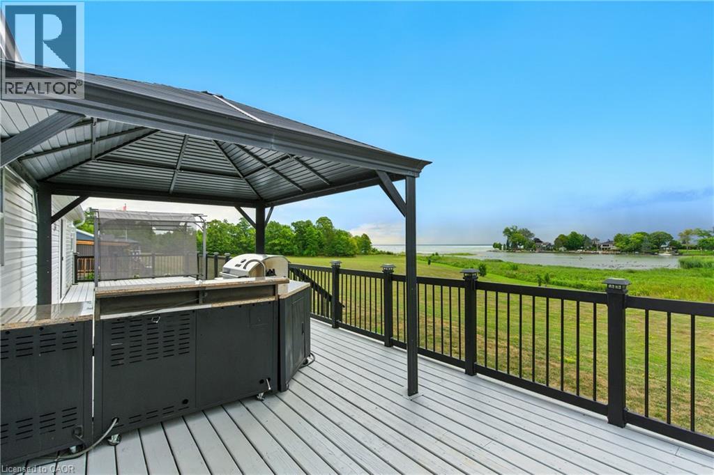 45 Riverbend Crescent, Nanticoke, ON - Outdoor With Deck Patio Veranda