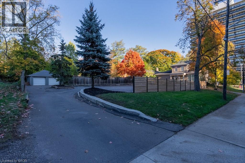 2159 Lakeshore Road, Burlington, ON