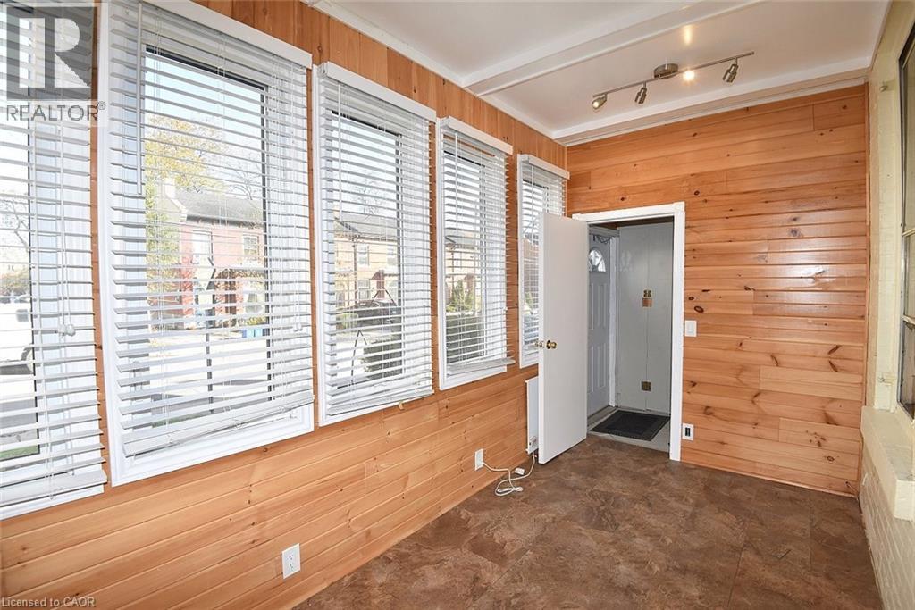 185 Market Street, Hamilton, ON - Indoor Photo Showing Other Room