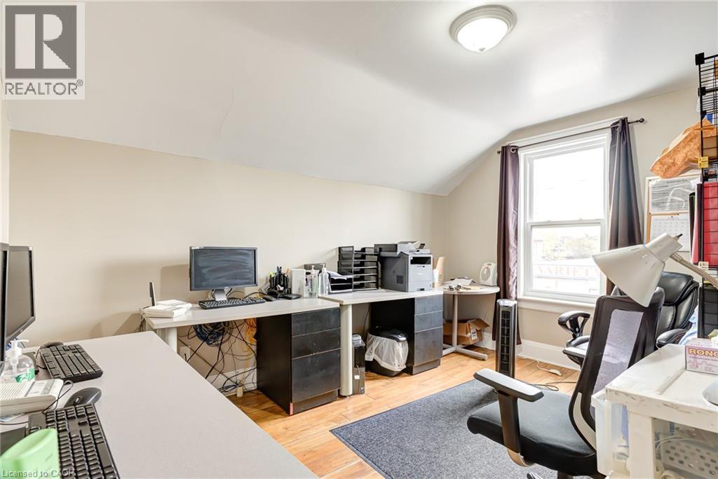 1405 King Street E, Cambridge, ON