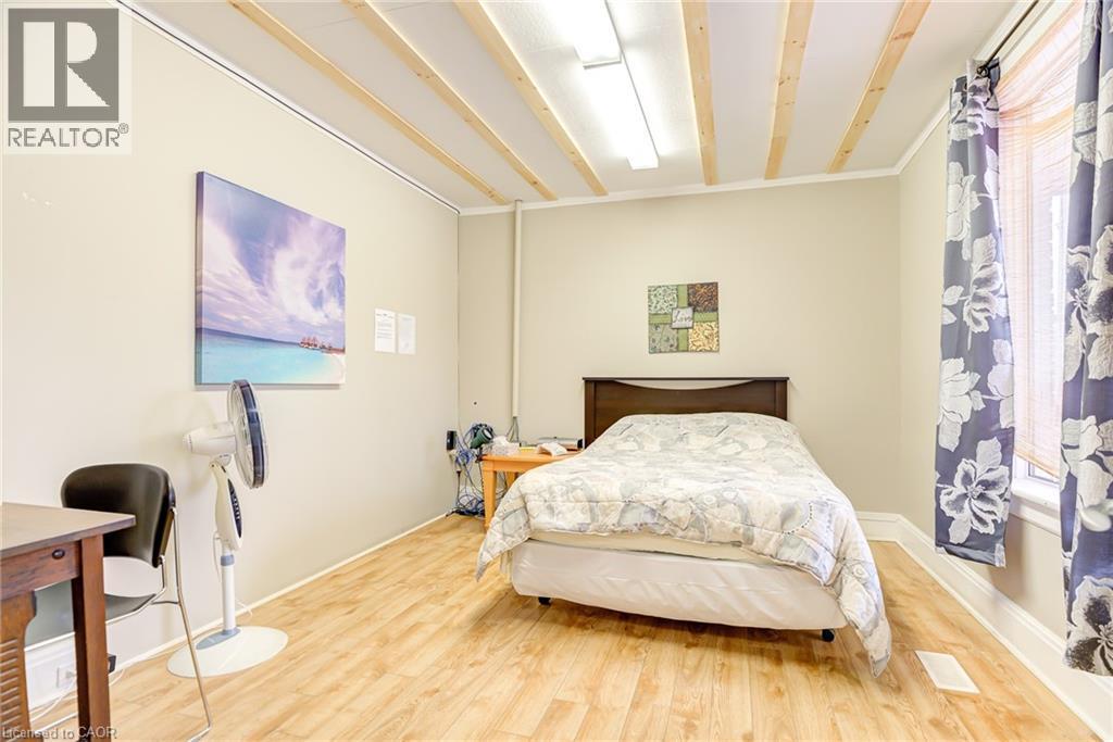 1405 King Street E, Cambridge, ON