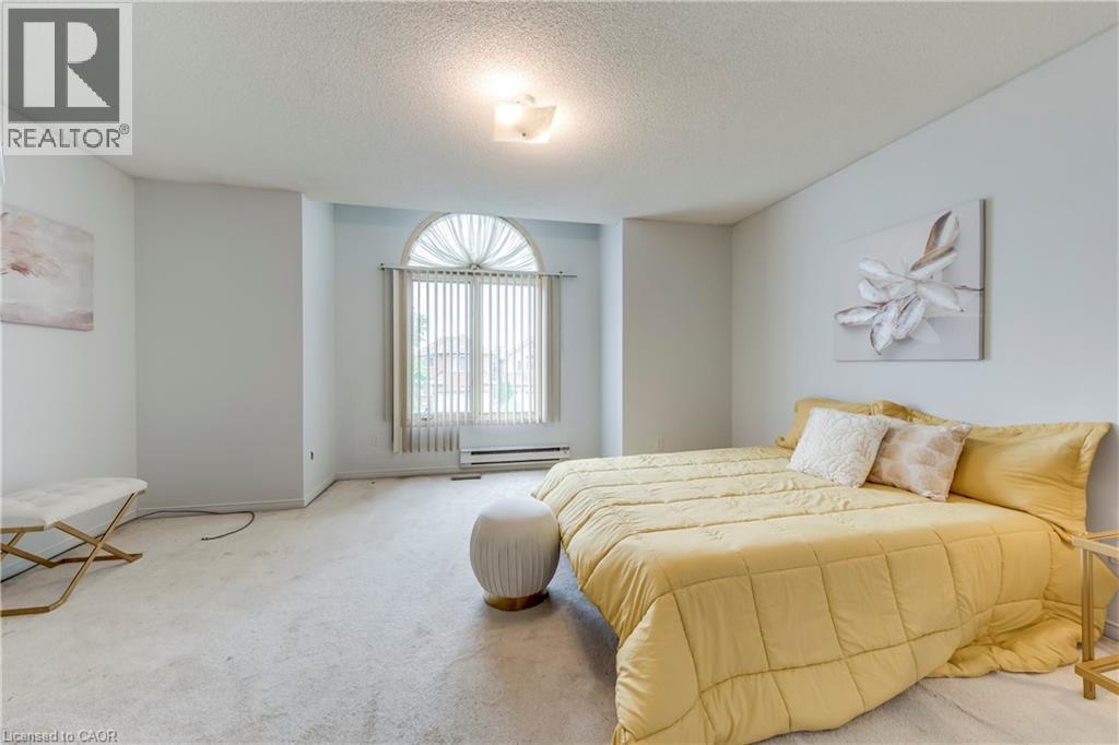 1157 Charminster Crescent, Mississauga, ON - Indoor Photo Showing Bedroom