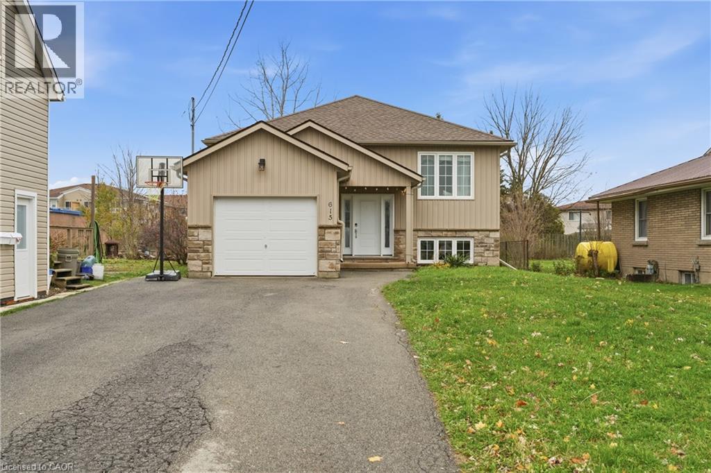 615 Southworth Street S, Welland, ON - Outdoor With Facade