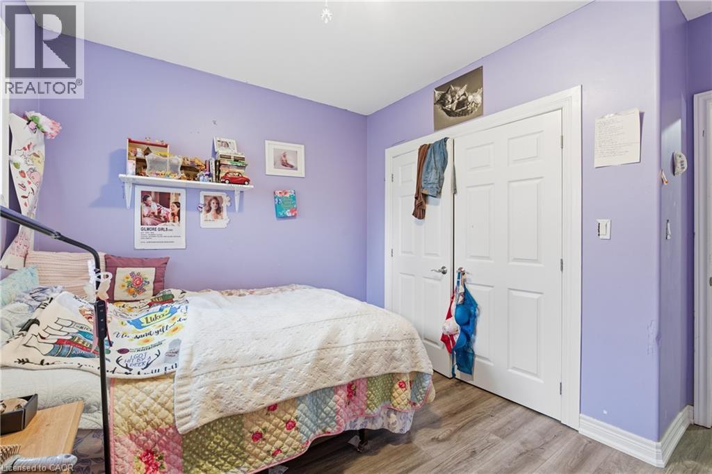 615 Southworth Street S, Welland, ON - Indoor Photo Showing Bedroom