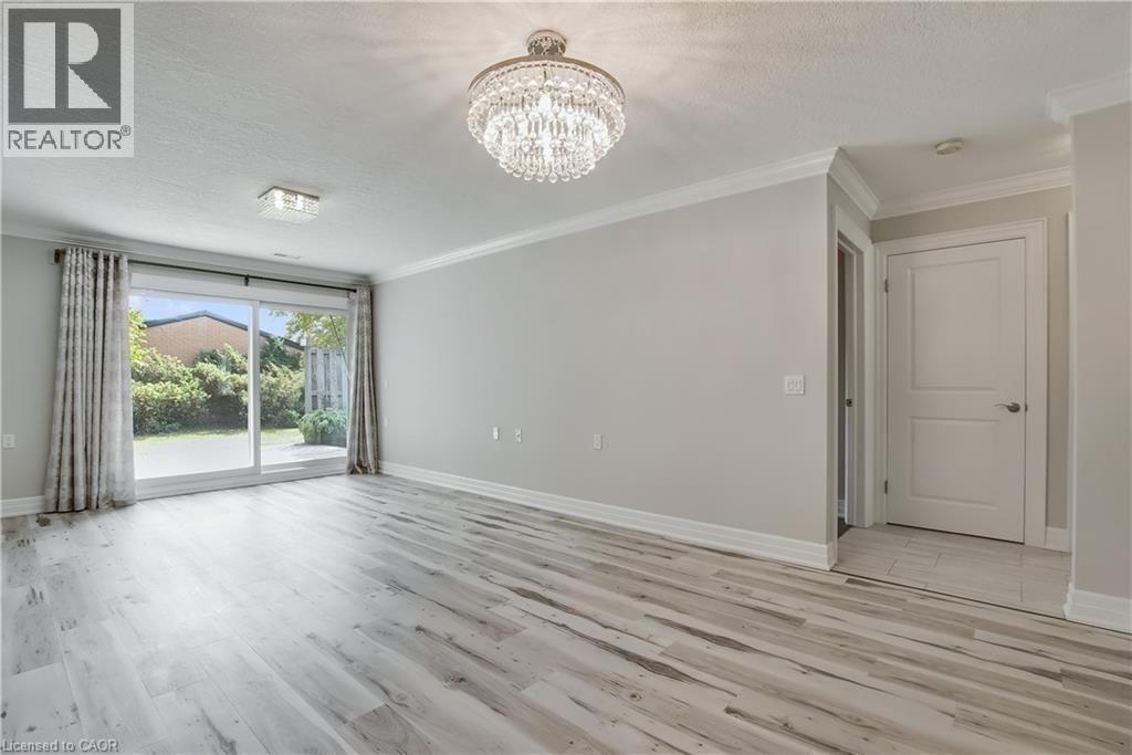 47 Szollosy Circle, Hamilton, ON - Indoor Photo Showing Other Room