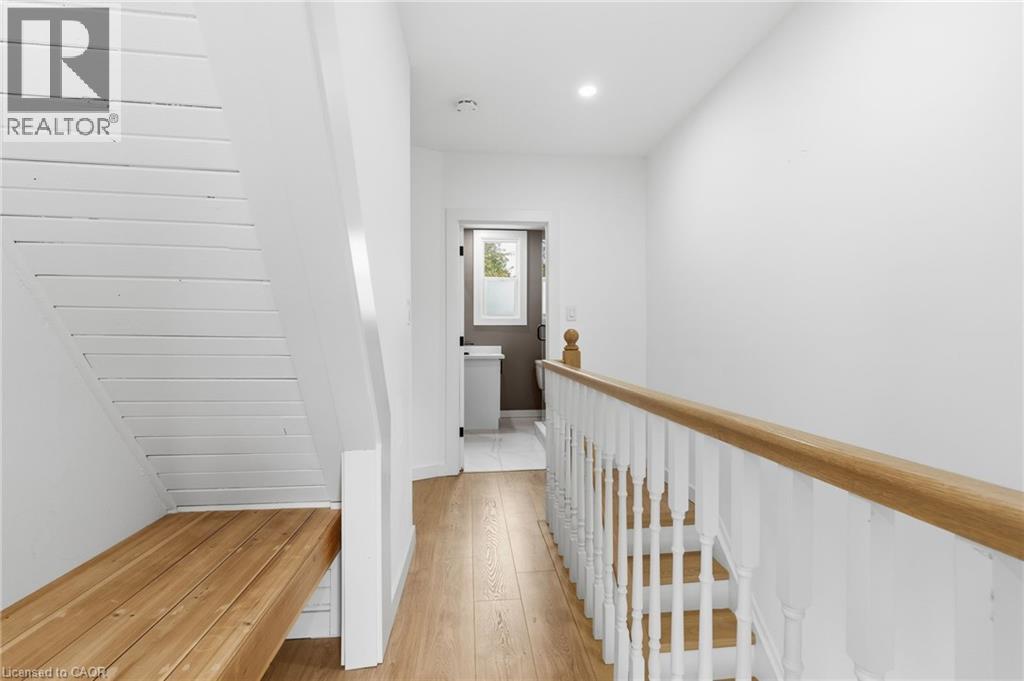 273 Robert Street, Hamilton, ON - Indoor Photo Showing Other Room