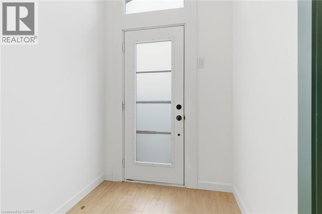 273 Robert Street, Hamilton, ON - Indoor Photo Showing Other Room