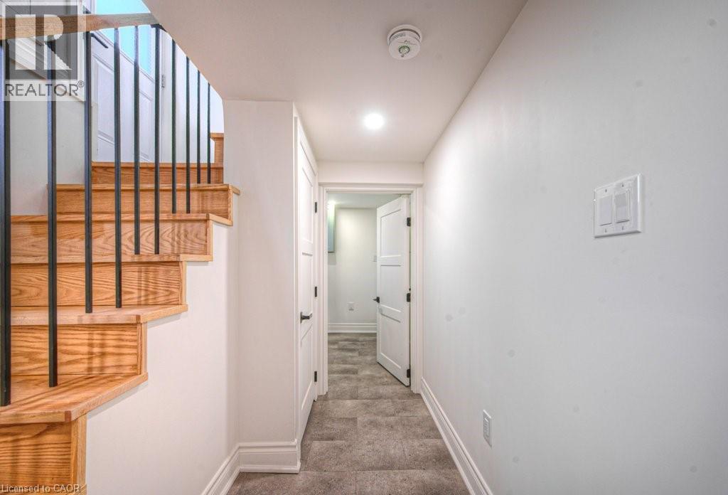 30 Dunbar Road S, Waterloo, ON - Indoor Photo Showing Other Room