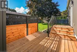 Private Deck -