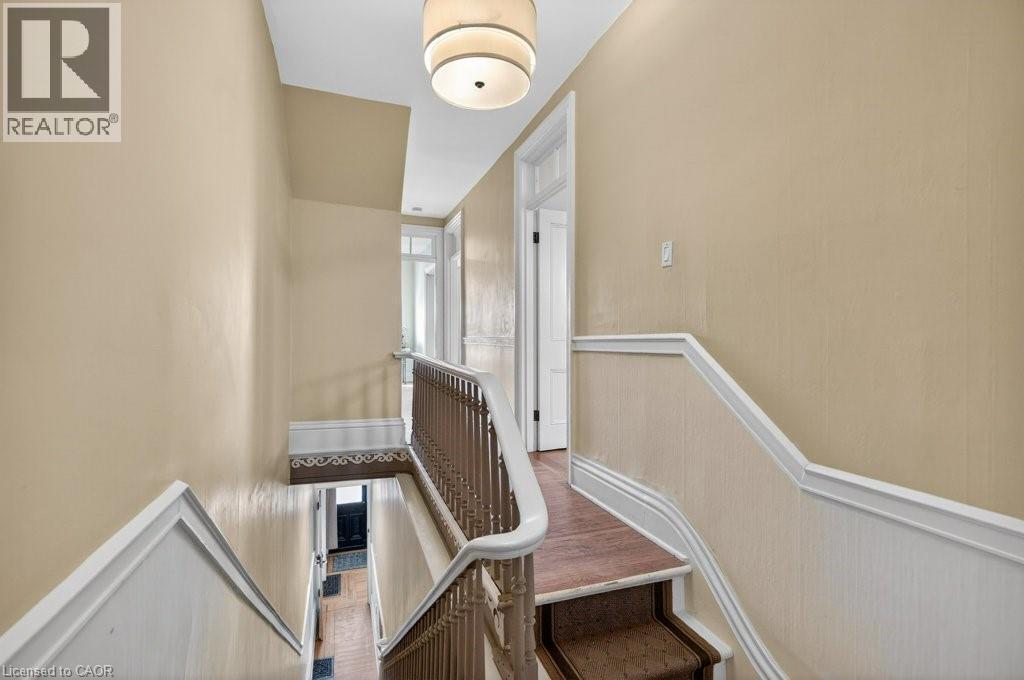 282 Main Street W, Hamilton, ON - Indoor Photo Showing Other Room