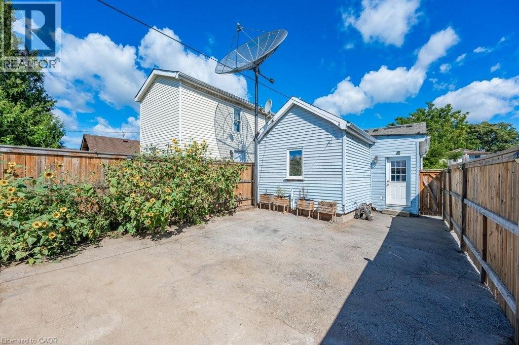 196 Picton Street E, Hamilton, ON - Outdoor