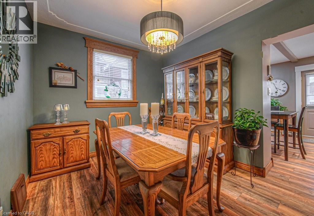 81 Beechwood Avenue, Hamilton, ON - Indoor Photo Showing Dining Room