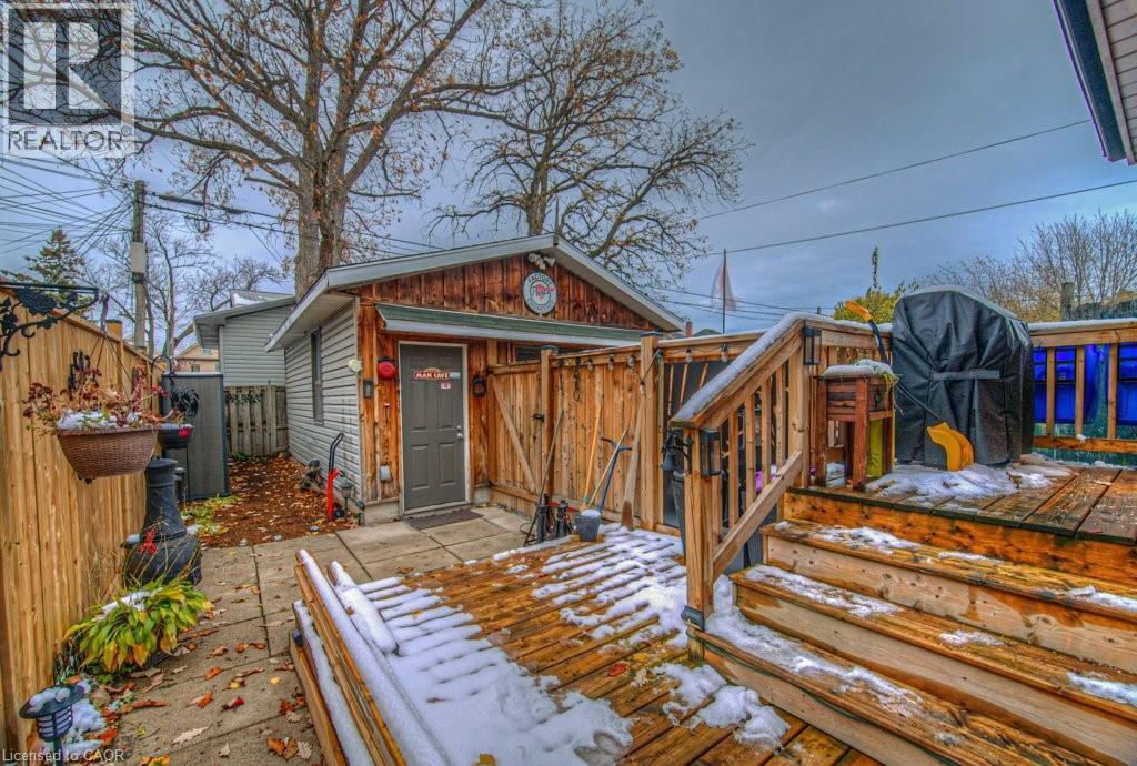 81 Beechwood Avenue, Hamilton, ON - Outdoor With Deck Patio Veranda