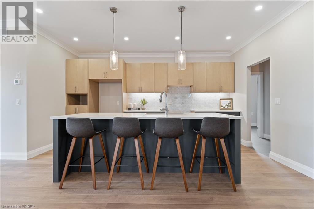 107 Judd Drive, Simcoe, ON - Indoor Photo Showing Kitchen With Upgraded Kitchen