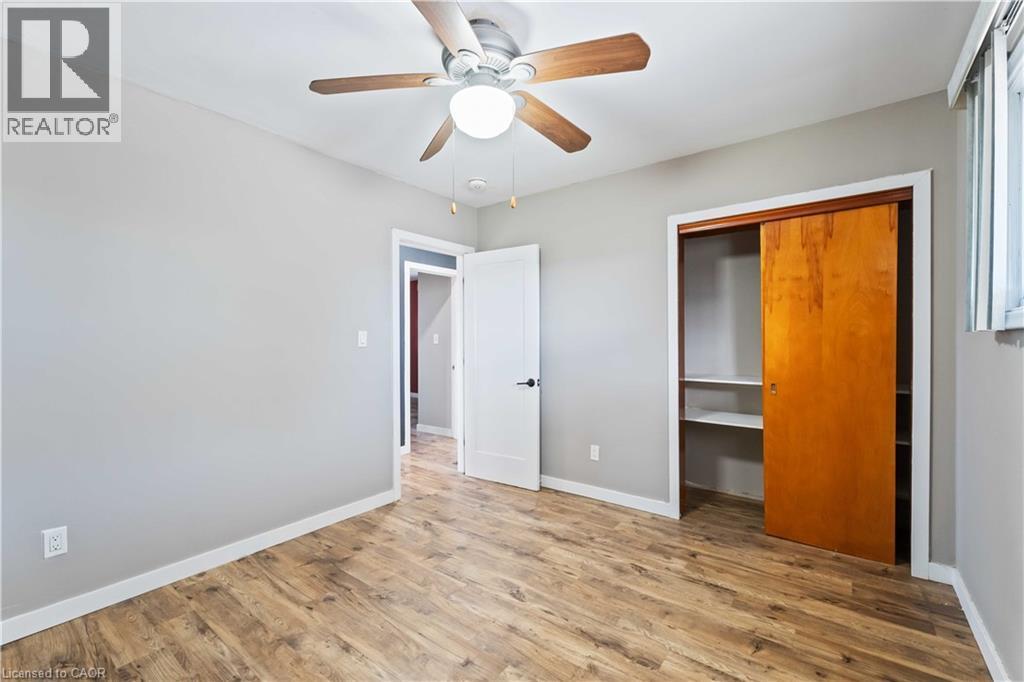 90 Rainbow Drive, Hamilton, ON - Indoor Photo Showing Other Room