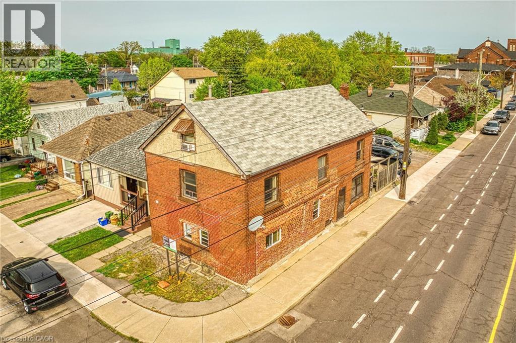 1367 Cannon Street E, Hamilton, ON - Outdoor