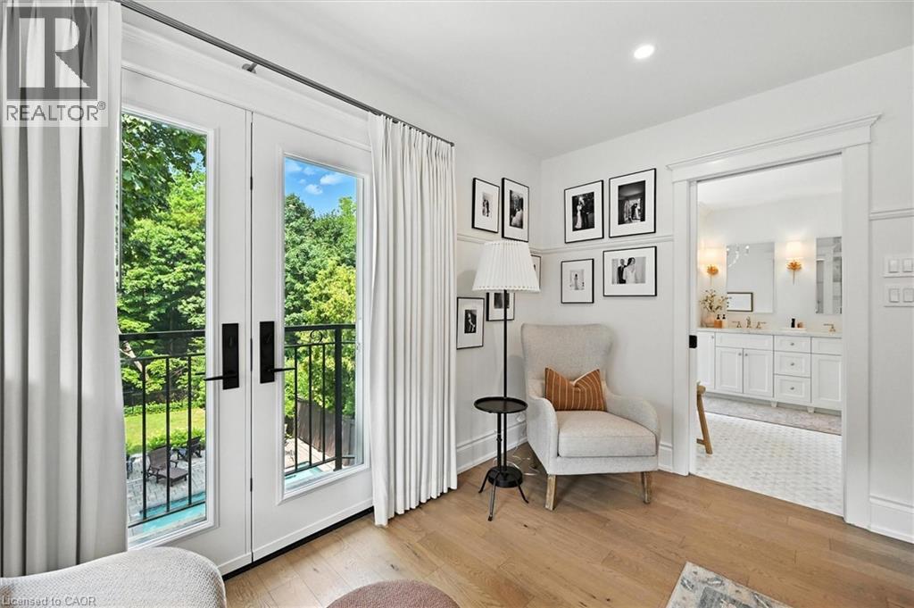 112 Chedoke Avenue, Hamilton, ON - Indoor