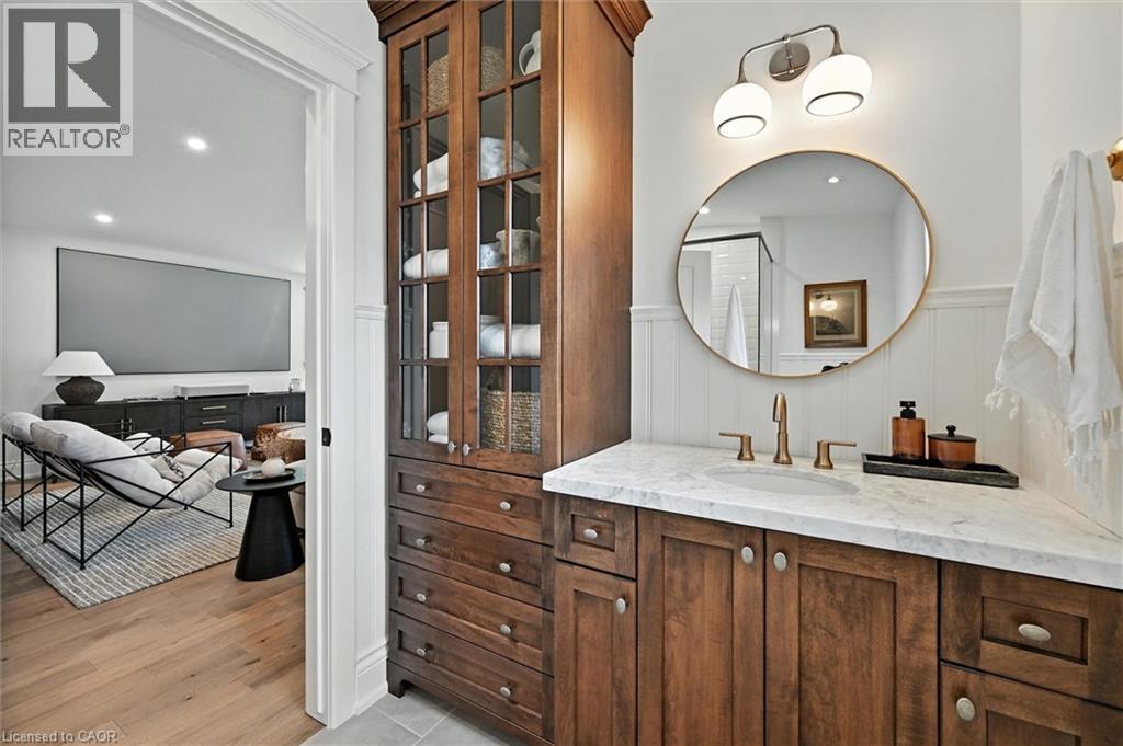 112 Chedoke Avenue, Hamilton, ON - Indoor