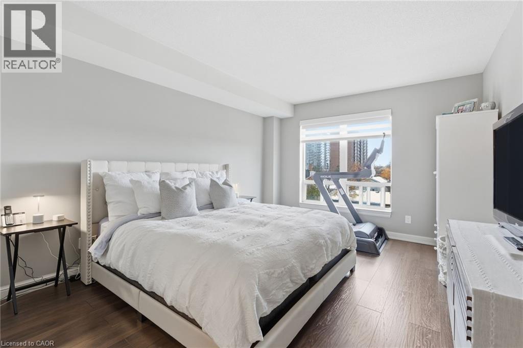 430 Pearl Street Unit# 403, Burlington, ON - Indoor Photo Showing Bedroom