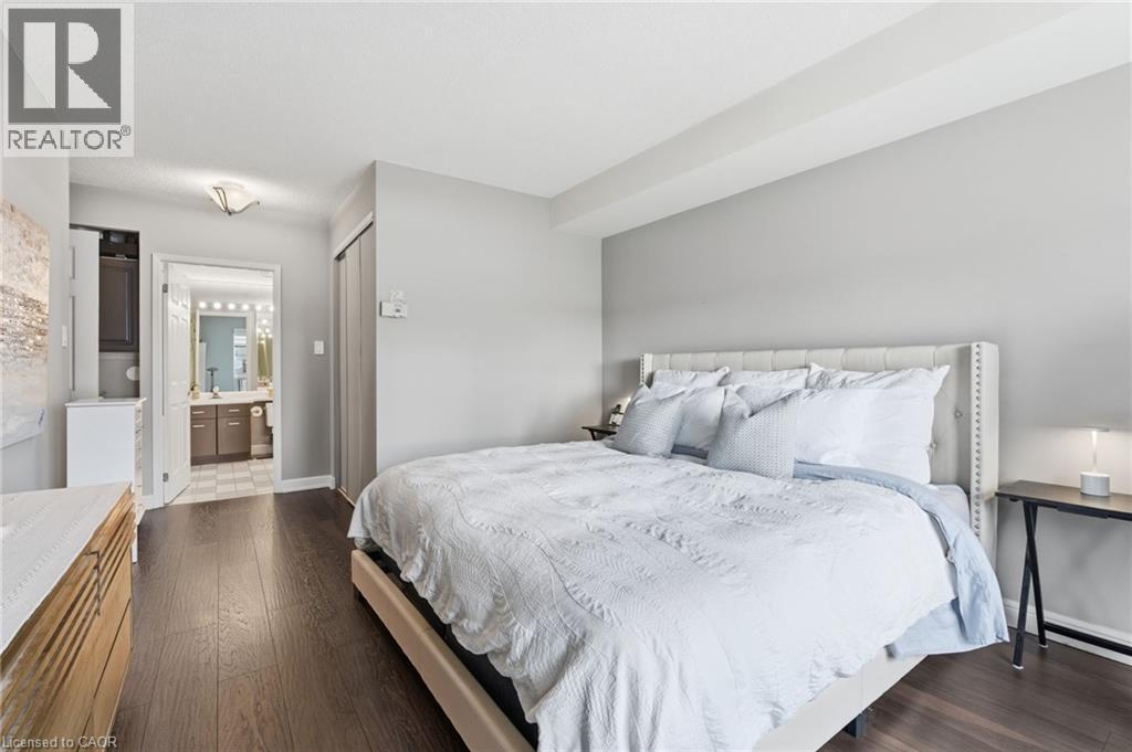 430 Pearl Street Unit# 403, Burlington, ON - Indoor Photo Showing Bedroom