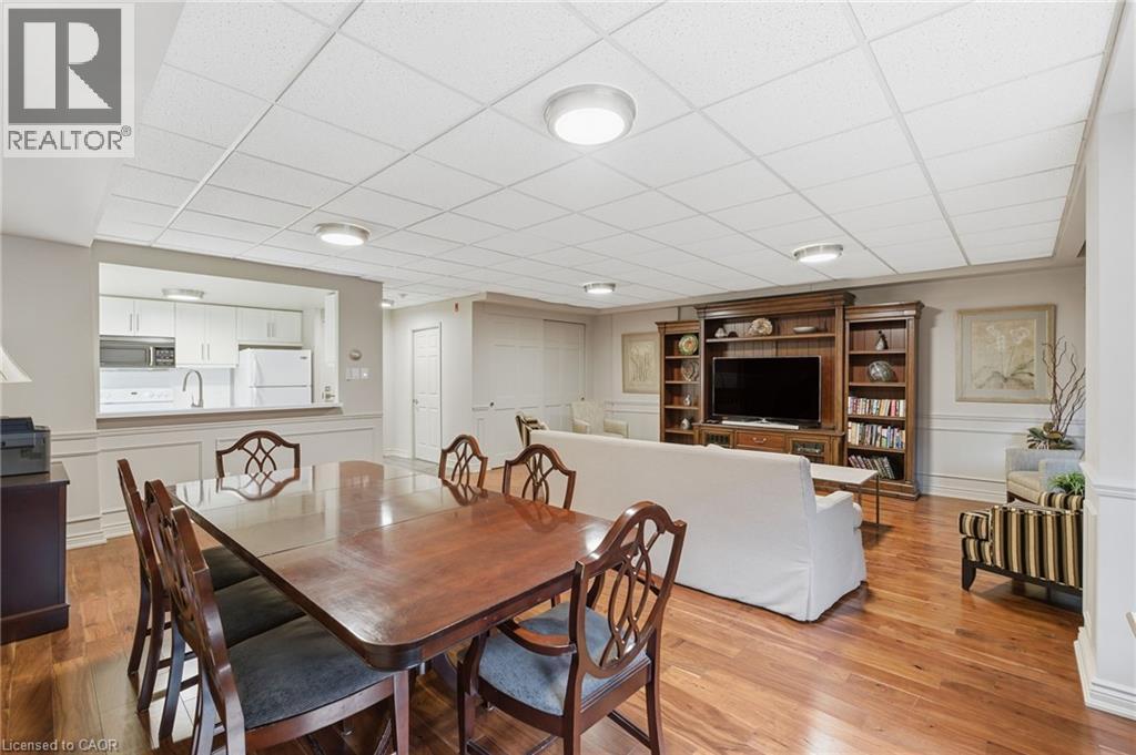 430 Pearl Street Unit# 403, Burlington, ON - Indoor Photo Showing Dining Room