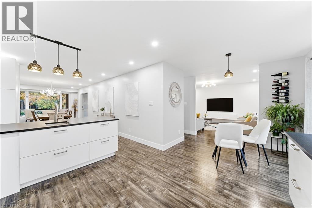 23 Stonegate Drive, Kitchener, ON - Indoor