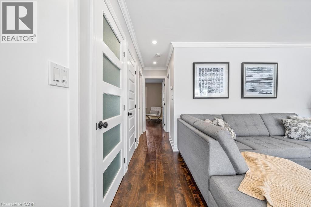 198 Homewood Avenue, Hamilton, ON - Indoor