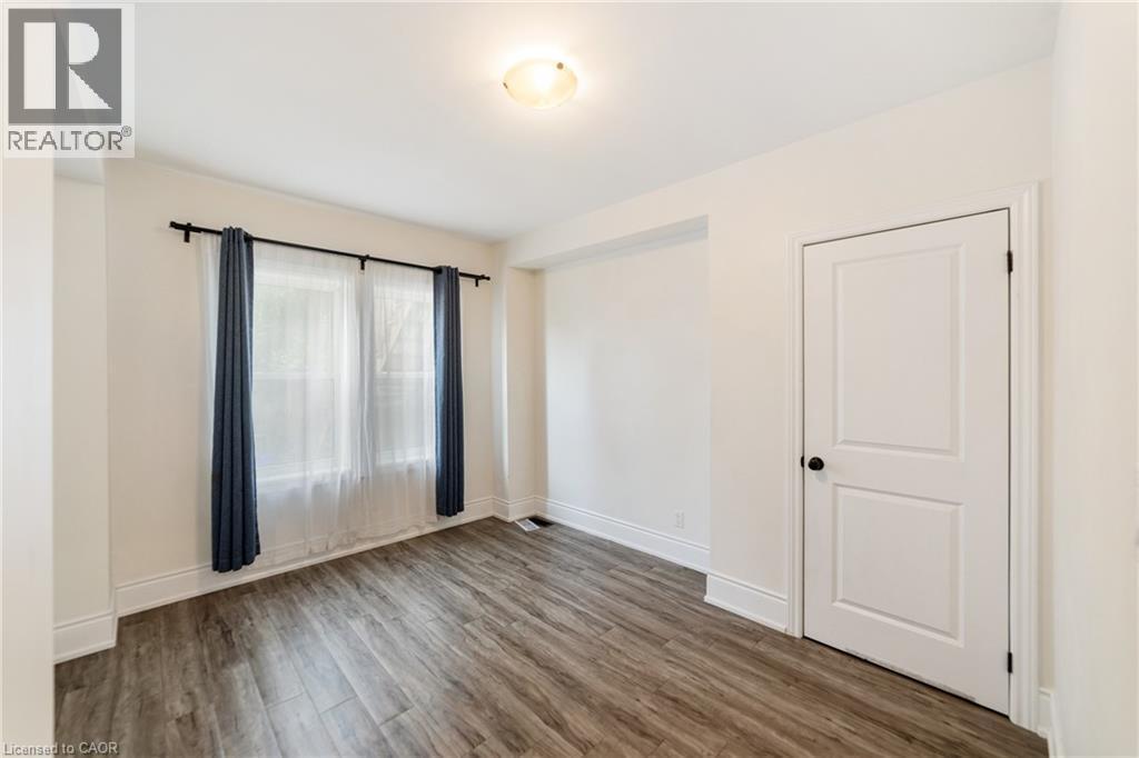 27 Melrose Avenue S, Hamilton, ON - Indoor Photo Showing Other Room