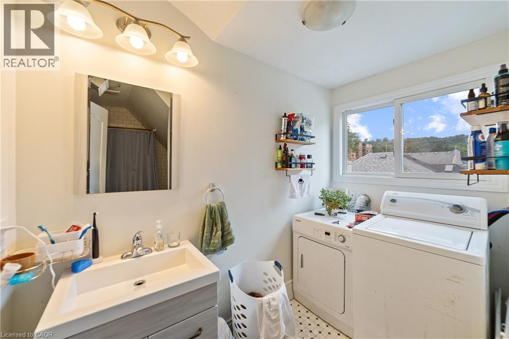 220 Caroline Street S, Hamilton, ON - Indoor